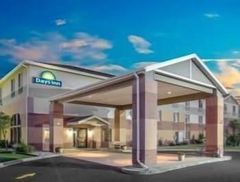 Days Inn By Wyndham Madison Ne/Виндзор Экстерьер фото