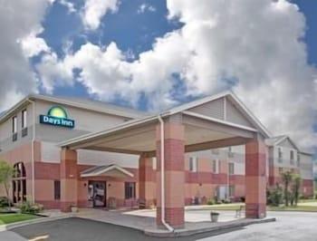 Days Inn By Wyndham Madison Ne/Виндзор Экстерьер фото
