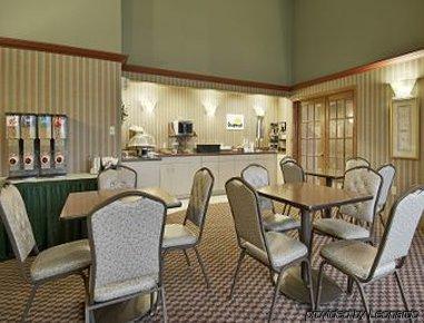 Days Inn By Wyndham Madison Ne/Виндзор Ресторан фото